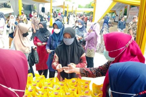Sediakan Sembako Hingga Sayur Mayur, Operasi Pasar Murah di Kaltim Diserbu Warga!